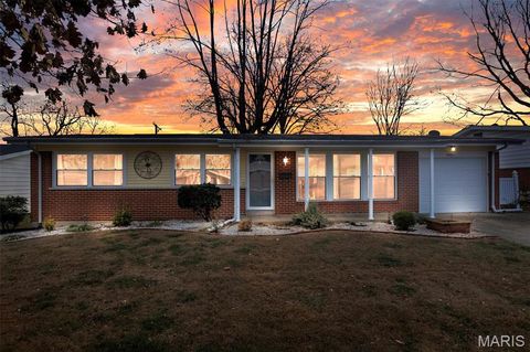 Photo of 3560 Tremont Drive, Florissant, MO 63033 (MLS # 25081902)