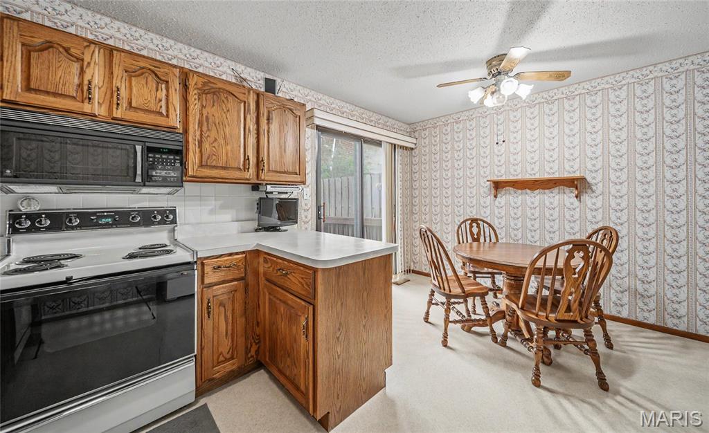 McKelvey Manor Condo - Residential