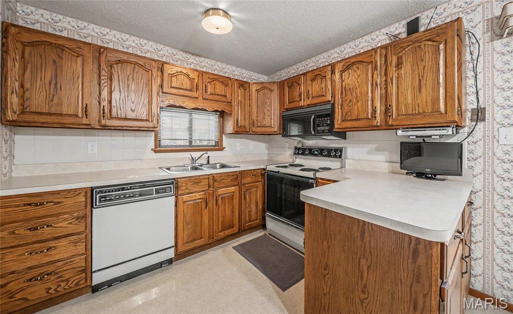 McKelvey Manor Condo - Residential