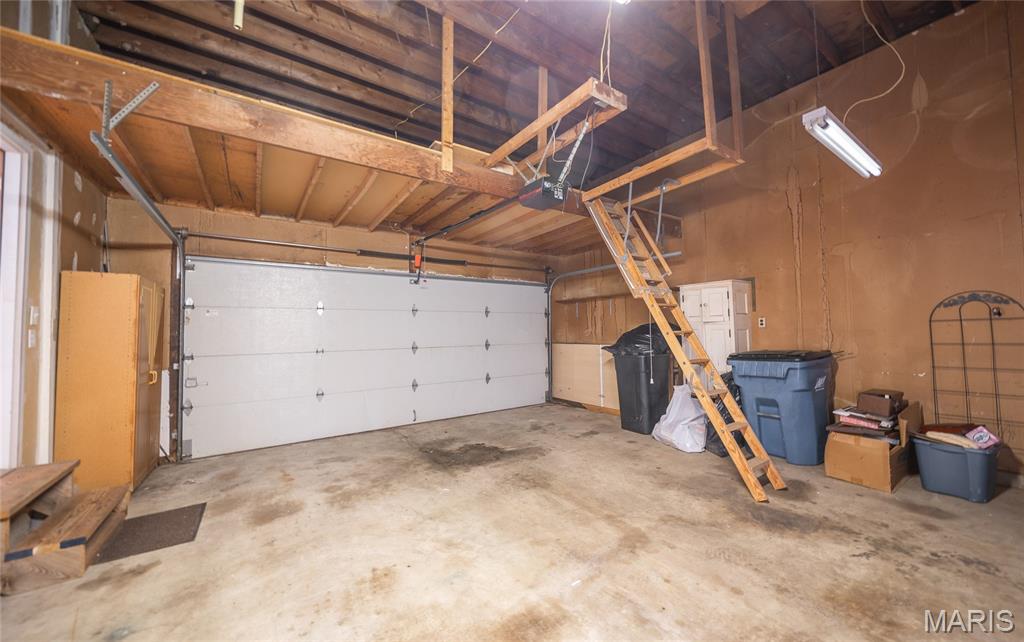 McKelvey Manor Condo - Residential