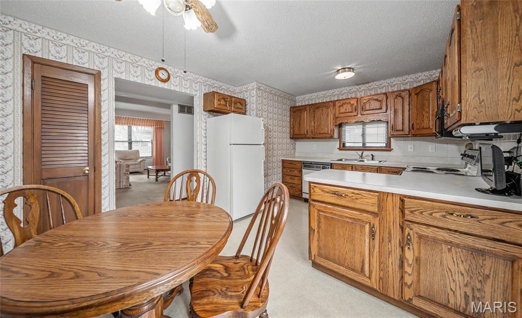 McKelvey Manor Condo - Residential