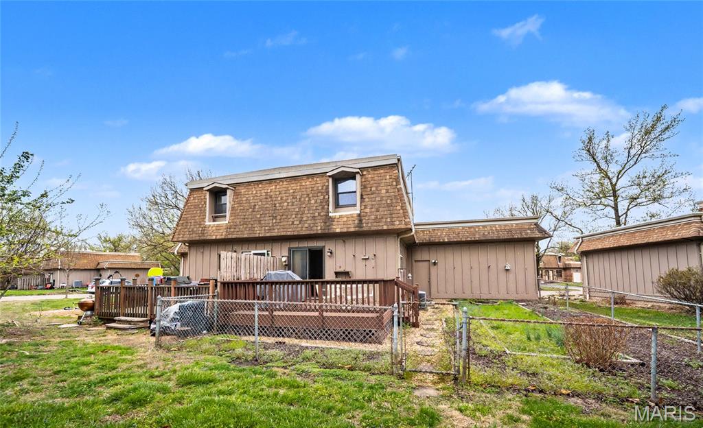 McKelvey Manor Condo - Residential