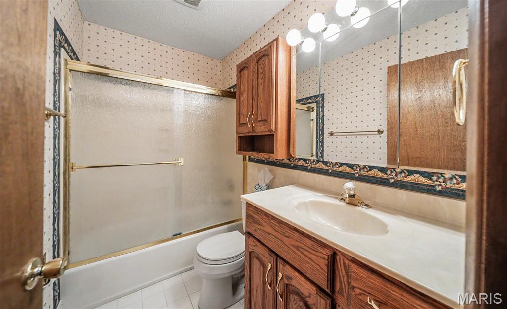 McKelvey Manor Condo - Residential