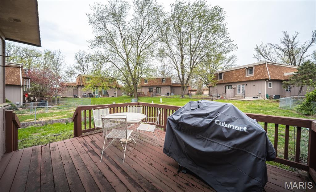 McKelvey Manor Condo - Residential