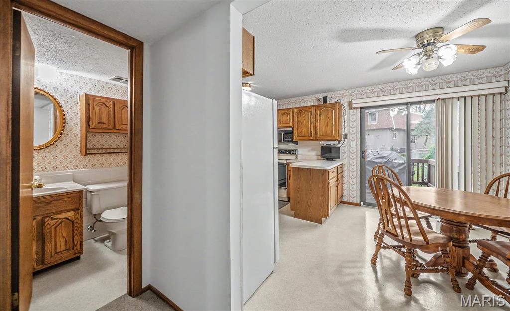 McKelvey Manor Condo - Residential