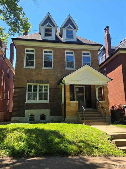 Photo of 3512 Halliday Avenue, St Louis, MO 63118 (MLS # 26031543)
