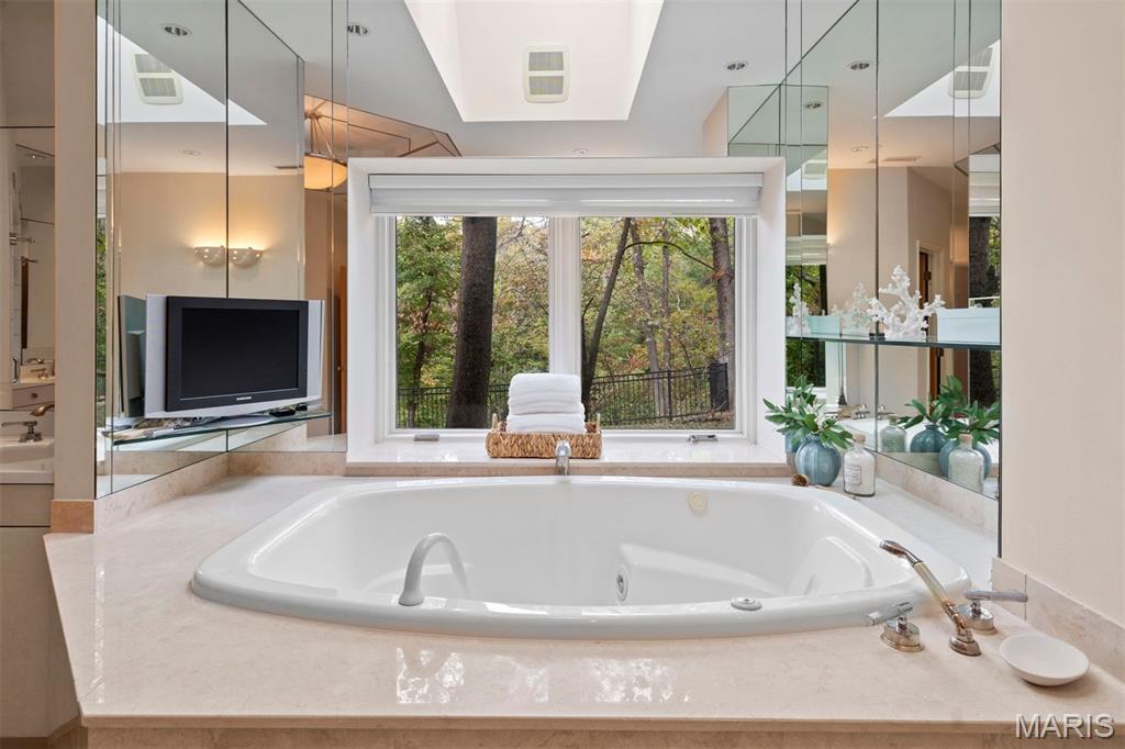 Two Creeks - Residential