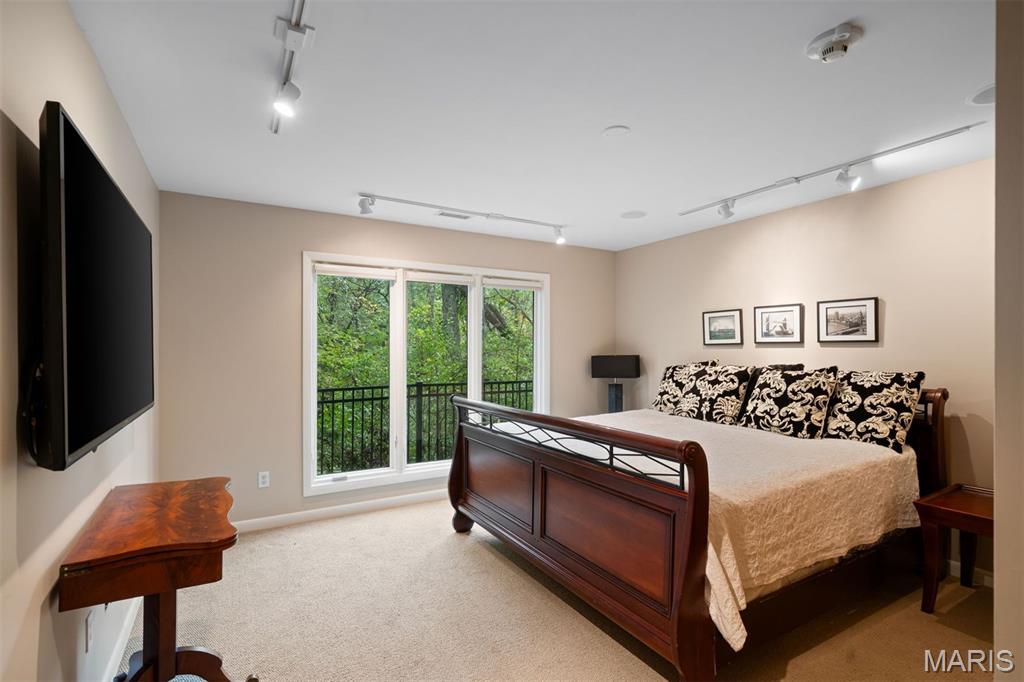 Two Creeks - Residential