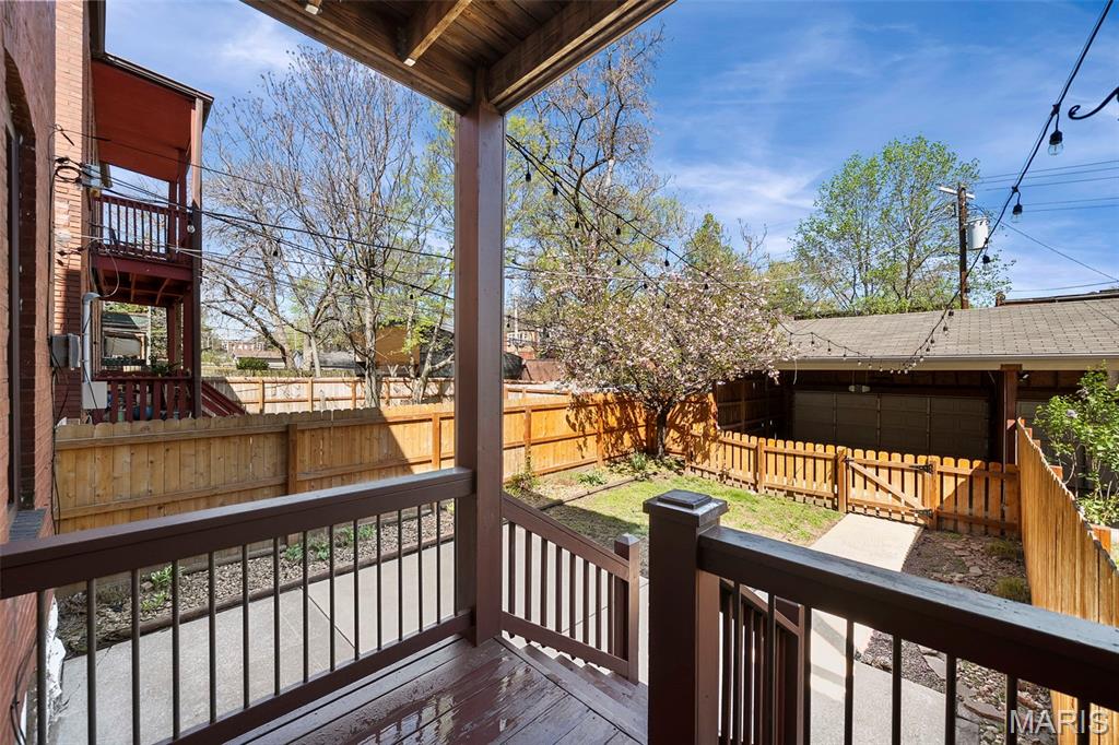 Hartford Place Condos - Residential