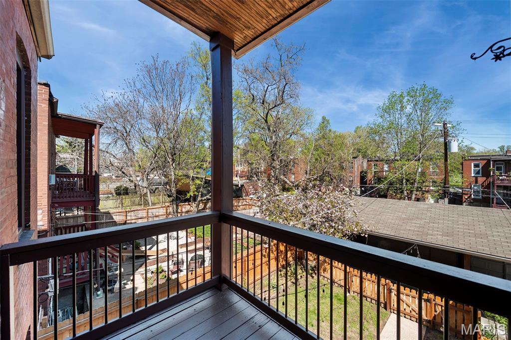 Hartford Place Condos - Residential