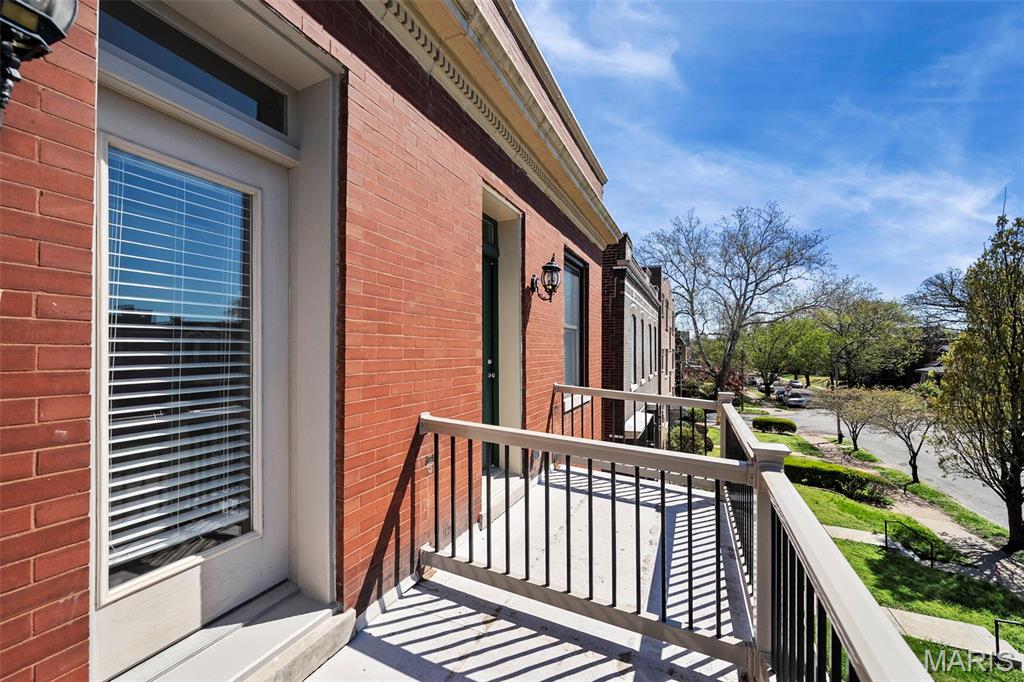 Hartford Place Condos - Residential