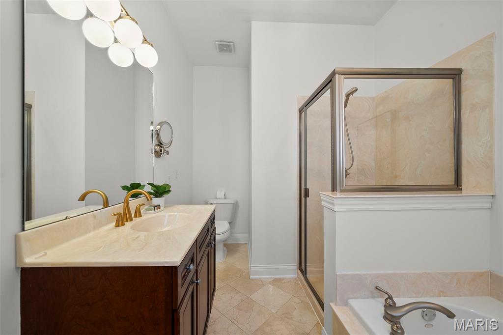 Hartford Place Condos - Residential