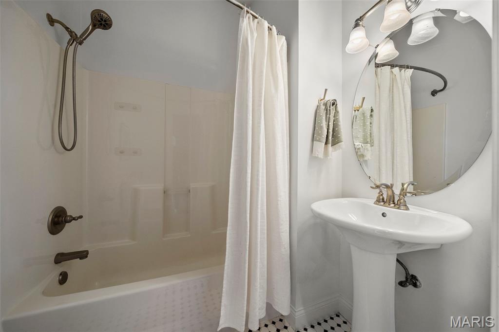 Hartford Place Condos - Residential