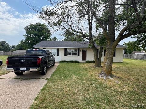 Photo of 39665 Bernard Road, Malden, MO 63863 (MLS # 26031163)