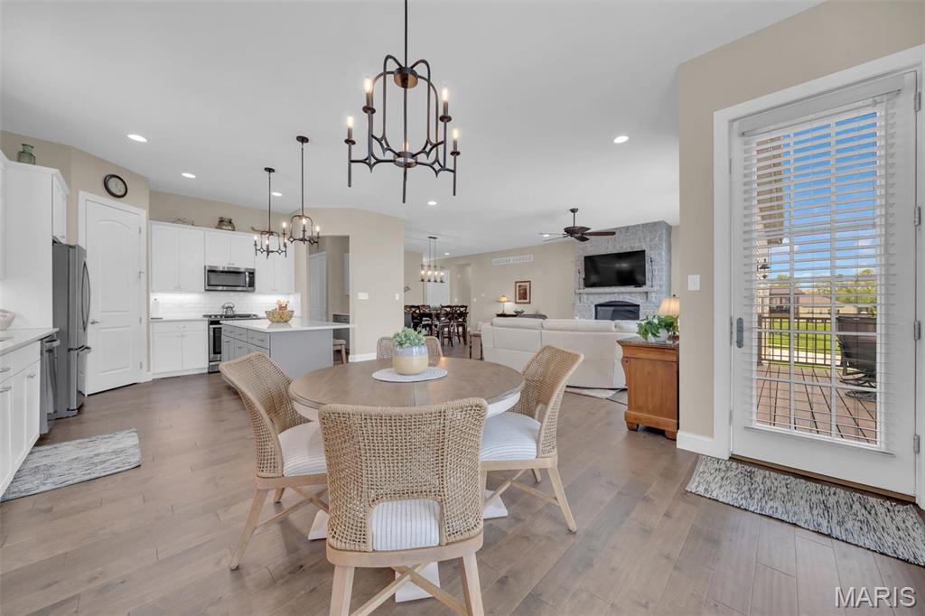 Lake St Louis, Missouri 63367, United States, 4 Bedrooms Bedrooms, ,4 BathroomsBathrooms,Residential,Active,208073