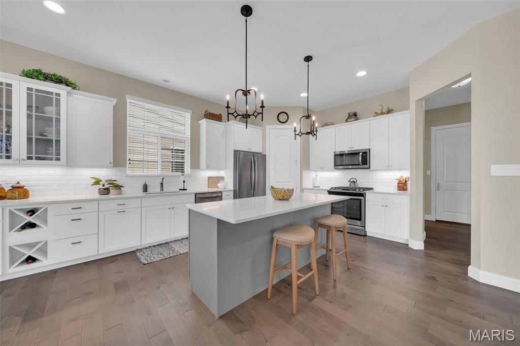 Lake St Louis, Missouri 63367, United States, 4 Bedrooms Bedrooms, ,4 BathroomsBathrooms,Residential,Active,208073