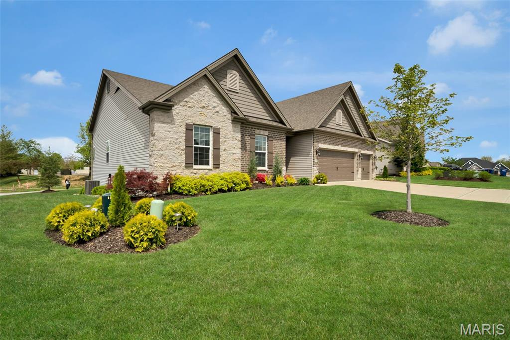 Lake St Louis, Missouri 63367, United States, 4 Bedrooms Bedrooms, ,4 BathroomsBathrooms,Residential,Active,208073