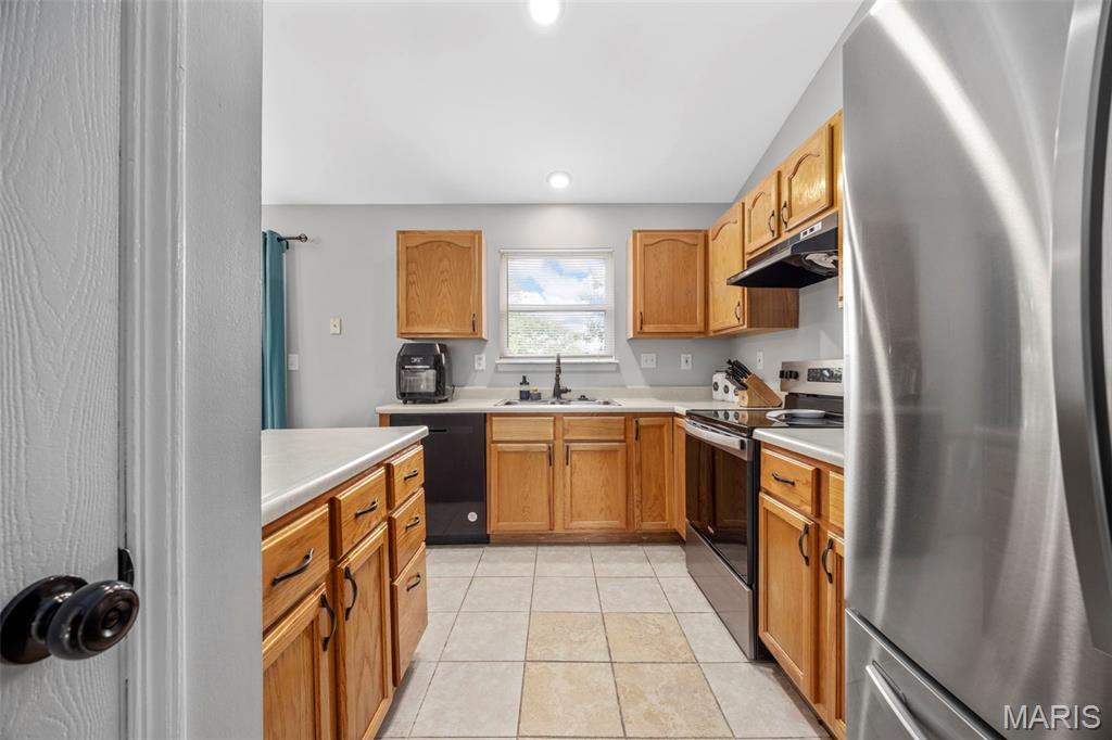 Wentzville, Missouri 63385, United States, 4 Bedrooms Bedrooms, ,3 BathroomsBathrooms,Residential,Active,196370