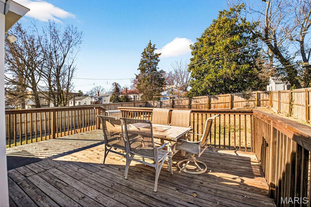 St Louis, Missouri 63114, United States, 2 Bedrooms Bedrooms, ,1 BathroomBathrooms,Residential,Active,252298