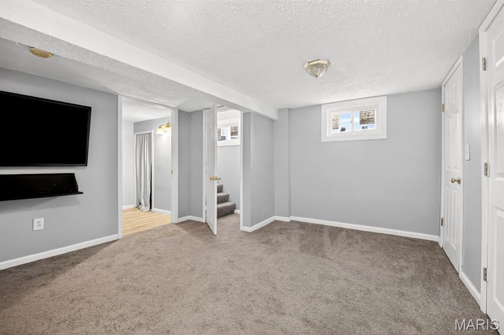 St Louis, Missouri 63114, United States, 2 Bedrooms Bedrooms, ,1 BathroomBathrooms,Residential,Active,252298