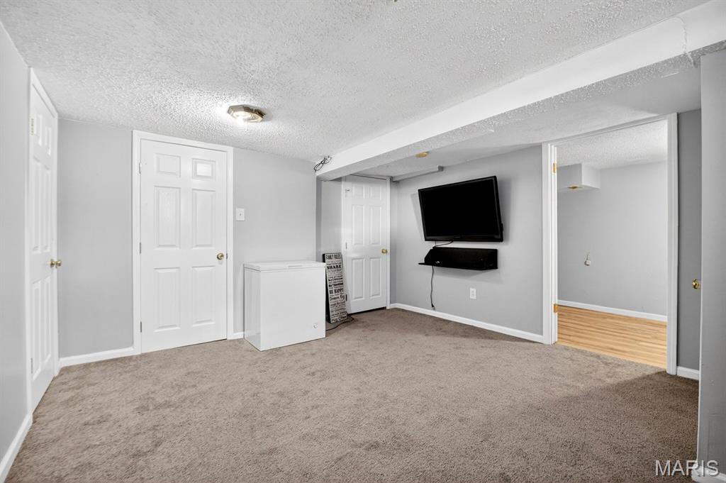 St Louis, Missouri 63114, United States, 2 Bedrooms Bedrooms, ,1 BathroomBathrooms,Residential,Active,252298