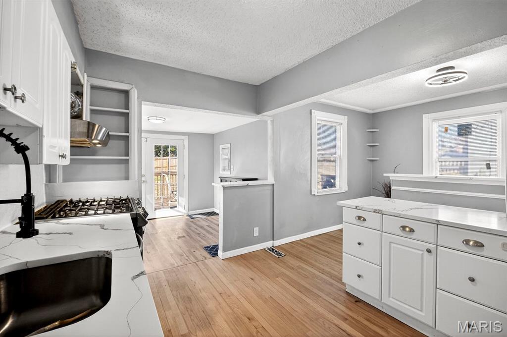 St Louis, Missouri 63114, United States, 2 Bedrooms Bedrooms, ,1 BathroomBathrooms,Residential,Active,252298