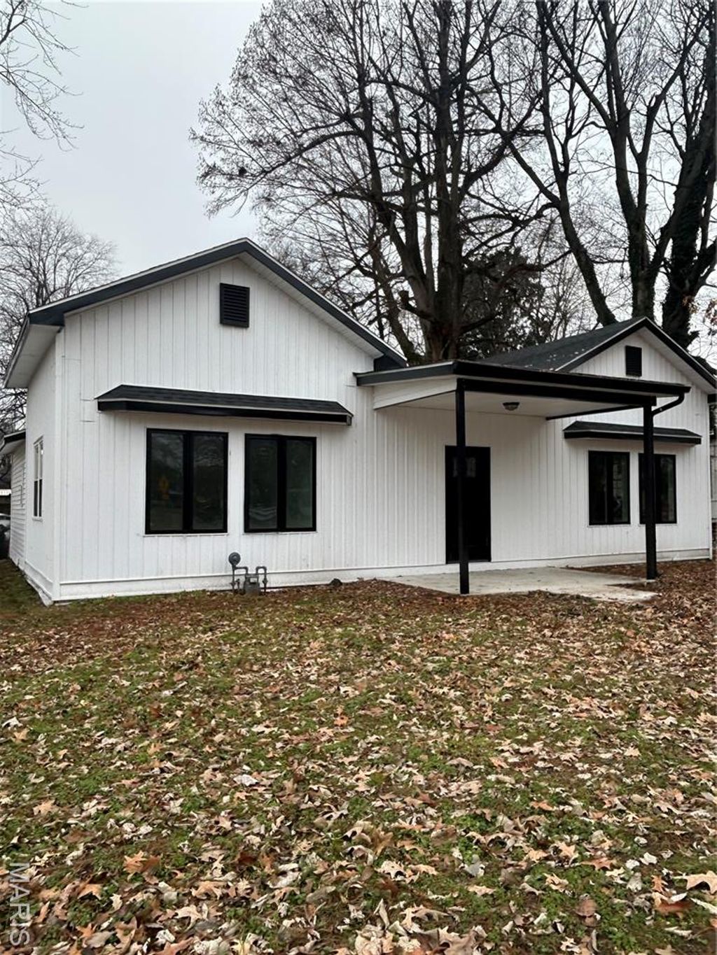 Photo of 207 E Marshall Street, Charleston, MO 63834 (MLS # 25080126)