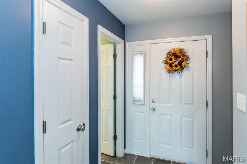 2906 Greenmont Court