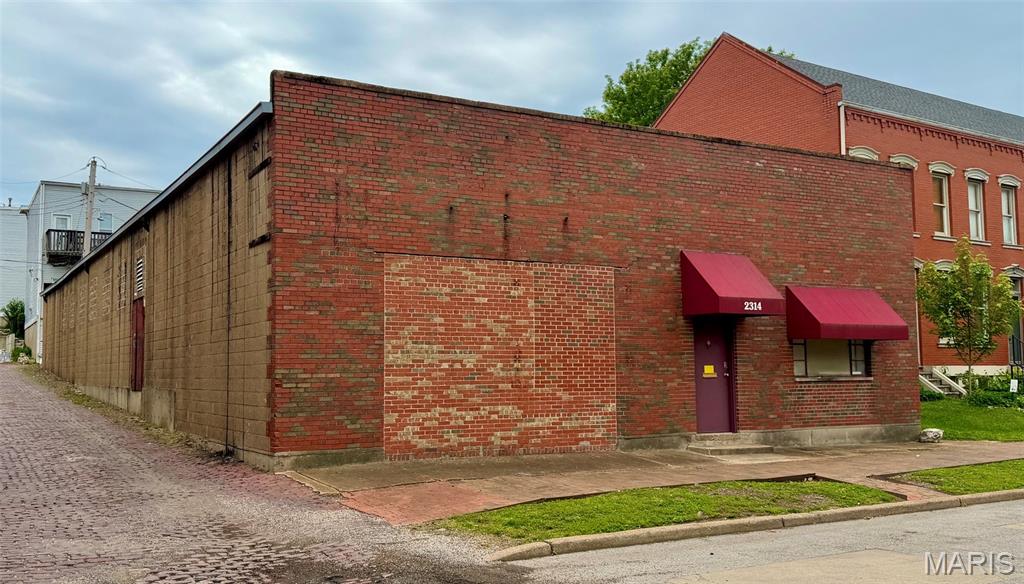 Lafayette Square - Commercial Sale