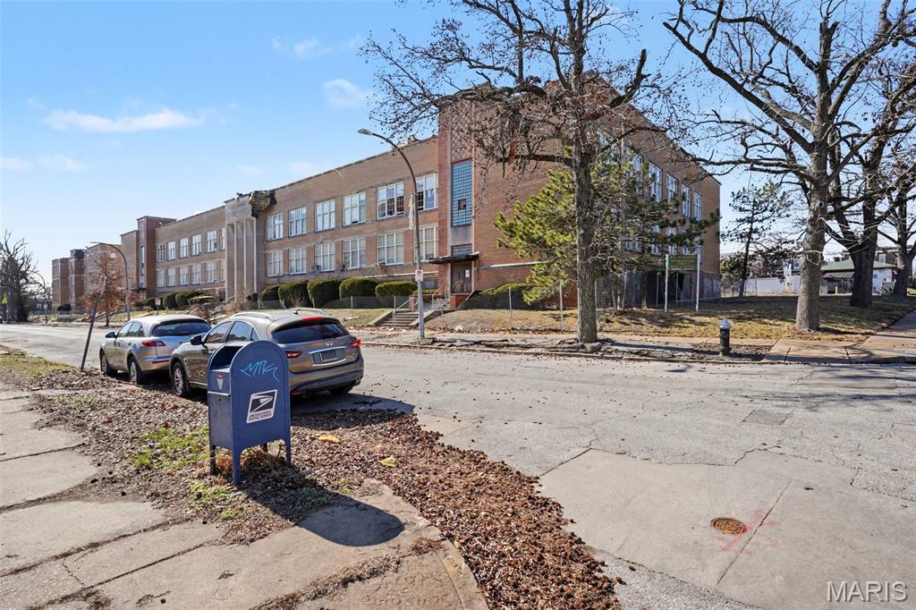 Hutchinsons Add - Commercial Sale