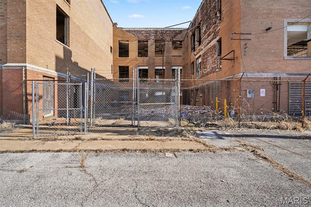 Hutchinsons Add - Commercial Sale