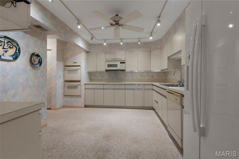 Tiny photo for 585 Coeur De Royale Drive #206, Creve Coeur, MO 63141 (MLS # 25081923)