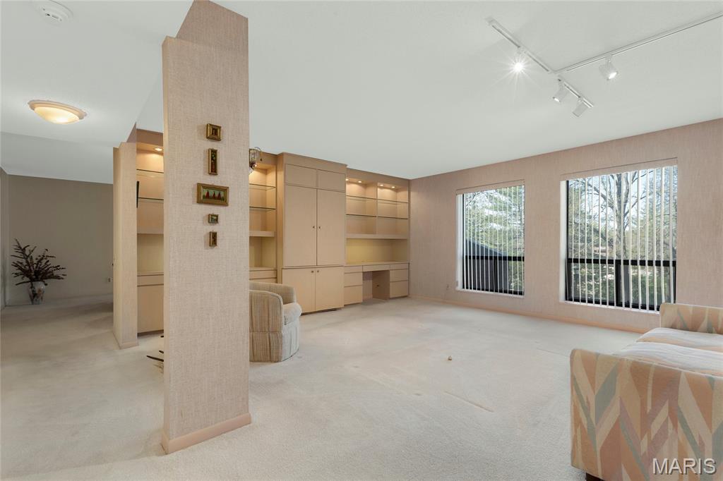 Coeur De Royale Condo - Residential