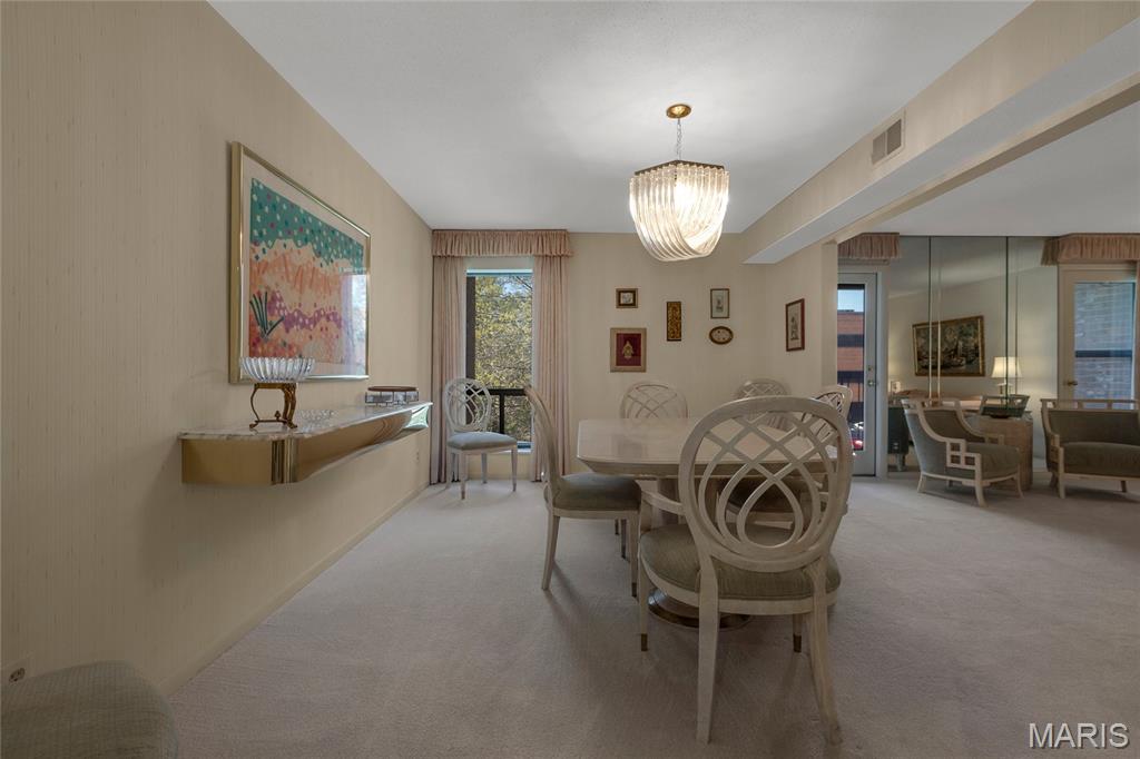 Coeur De Royale Condo - Residential