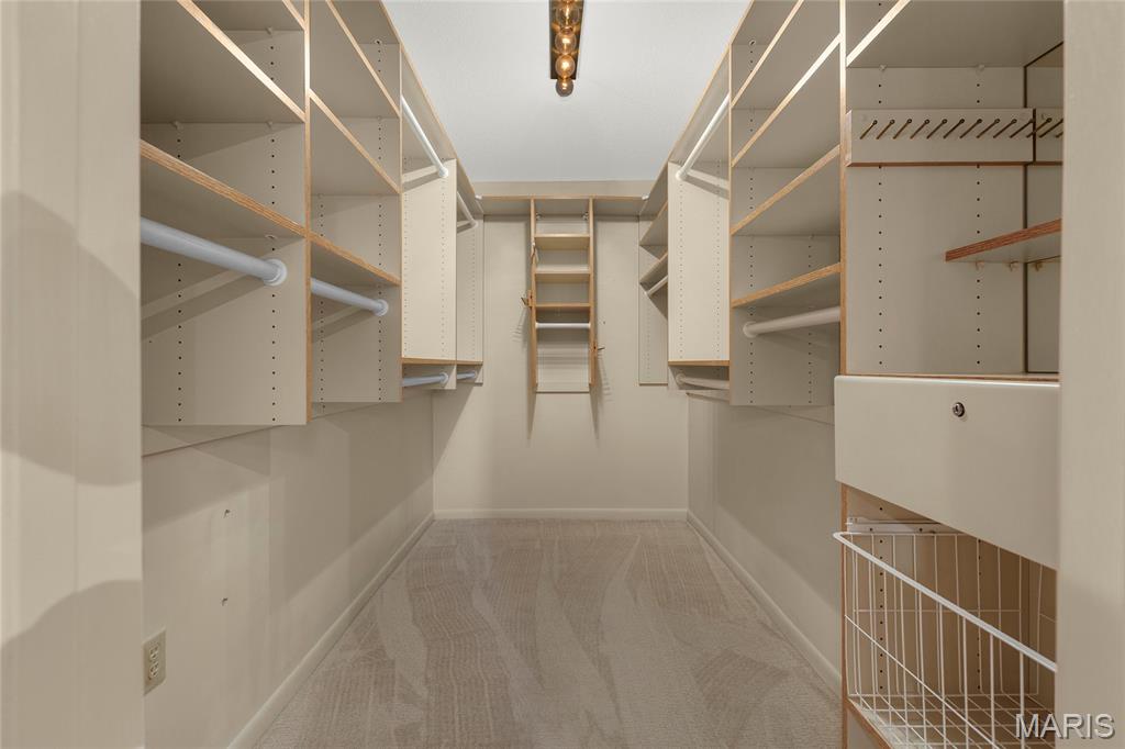 Coeur De Royale Condo - Residential