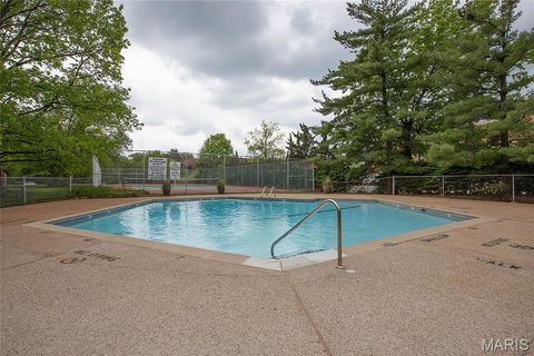Tiny photo for 585 Coeur De Royale Drive #206, Creve Coeur, MO 63141 (MLS # 25081923)