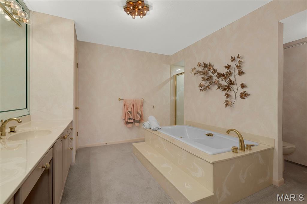 Coeur De Royale Condo - Residential