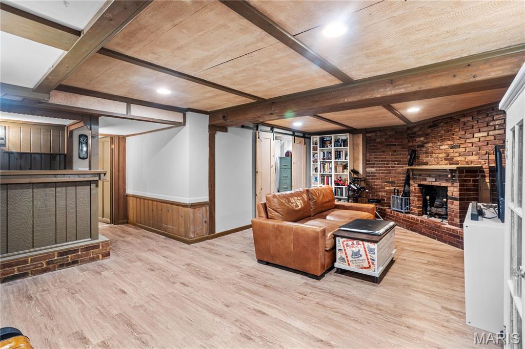 Saxon Manor 1 - Residential