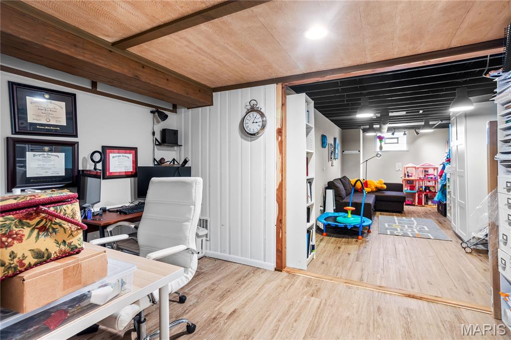 Saxon Manor 1 - Residential