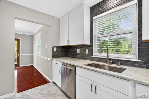 Tiny photo for 112 Robin Hill Lane, Ballwin, MO 63021 (MLS # 26027738)