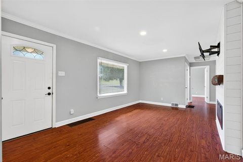Tiny photo for 112 Robin Hill Lane, Ballwin, MO 63021 (MLS # 26027738)
