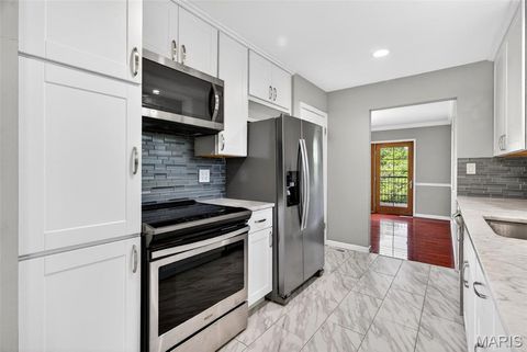 Tiny photo for 112 Robin Hill Lane, Ballwin, MO 63021 (MLS # 26027738)