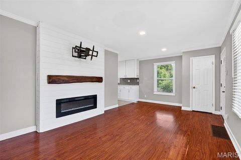 Tiny photo for 112 Robin Hill Lane, Ballwin, MO 63021 (MLS # 26027738)
