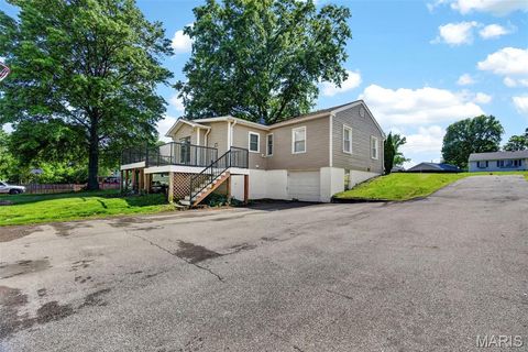 Tiny photo for 112 Robin Hill Lane, Ballwin, MO 63021 (MLS # 26027738)
