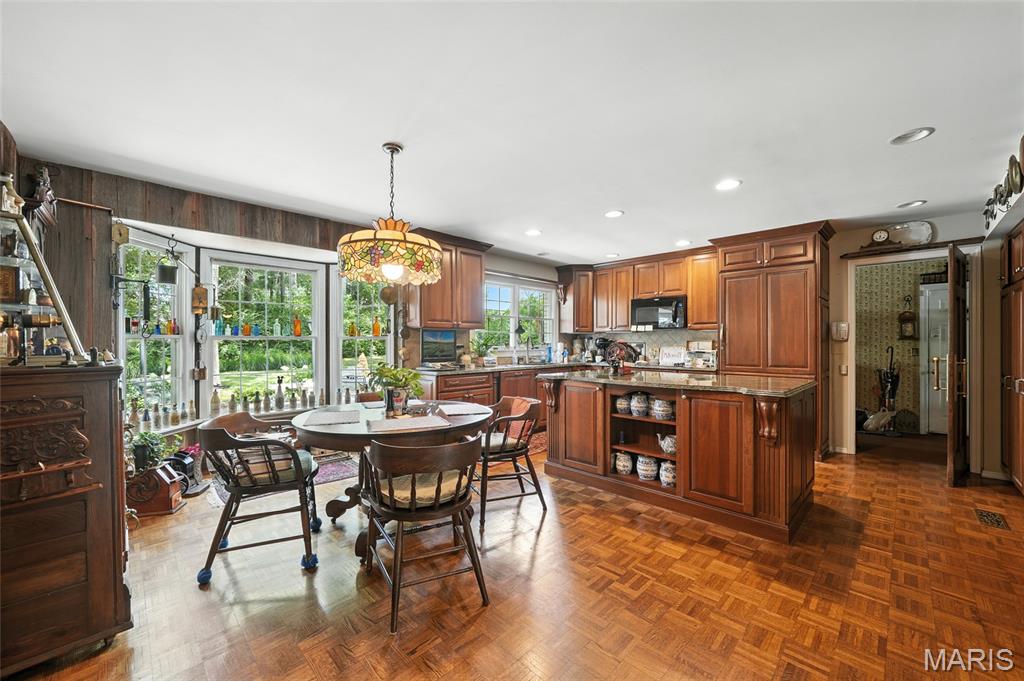 10437 White Bridge Lane