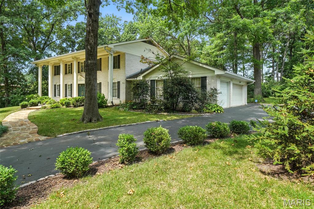 10437 White Bridge Lane