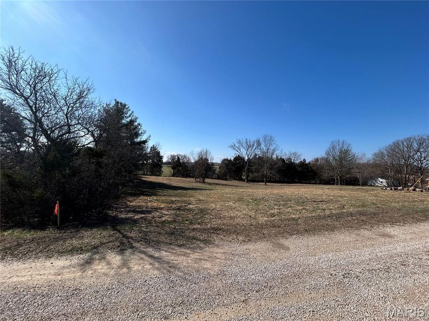 Ready to build?! This prime piece of land offers the perfect setting for your future home in Crawford County! With location in the middle of both Sullivan and Bourbon and easily accessible to the interstate. Ample space and a desirable location, this property provides a great opportunity for builders or buyers looking to create something custom.