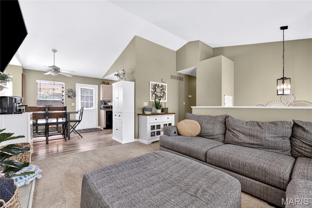 Arnold, Missouri 63010, United States, 3 Bedrooms Bedrooms, ,2 BathroomsBathrooms,Residential,Active,180056