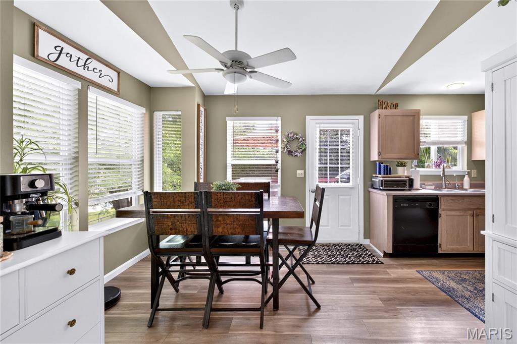 Arnold, Missouri 63010, United States, 3 Bedrooms Bedrooms, ,2 BathroomsBathrooms,Residential,Active,180056