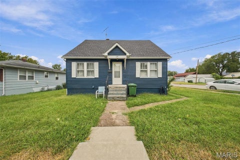 Photo of 109 N Oak Street, Rolla, MO 65401 (MLS # 26058792)